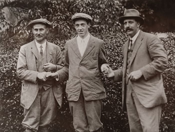 Can you spot the player in this photo who is not a member of the World Golf Hall of Fame? Ted Ray (right), with Harry Vardon (left) and Francis Ouimet at the 1913 U.S. Open, belongs in golf’s shrine, Alex Miceli contends.
